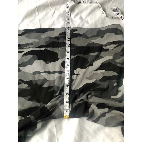 Wild Fable Women’s High-Waisted Leggings Gray Camo sz XXL NWT - Picture 5 of 8